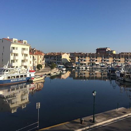Old Harbour House Apartment Grado Bagian luar foto