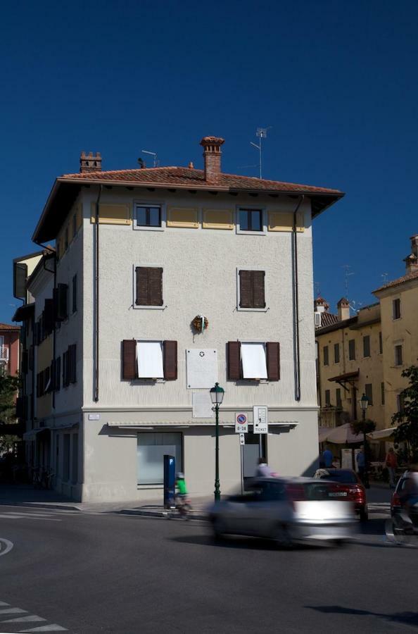 Old Harbour House Apartment Grado Bagian luar foto