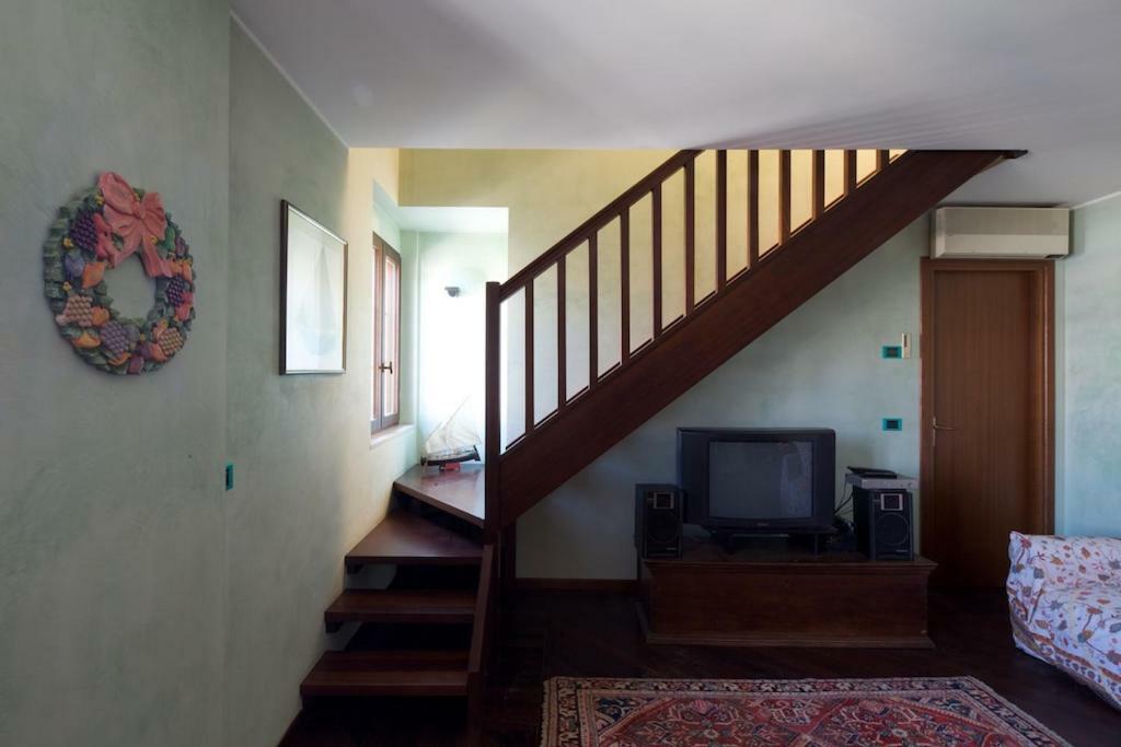 Old Harbour House Apartment Grado Bagian luar foto